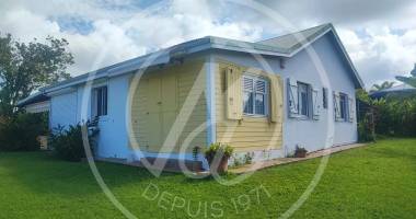À louer  villa t4 meublee - goyave - 1800 € / mois