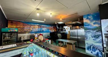 a vendre - ensemble immobilier de 550 m2 environ - la chaloupe saint leu - 377 000 € hai