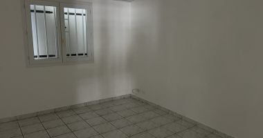 lakaz présente à la location ce local commercial d'une surface de 82.52 m2 idéalement située au cœur de sainte