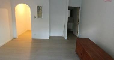 a louer studio  avec cour sur sainte-marie à 550 euros!