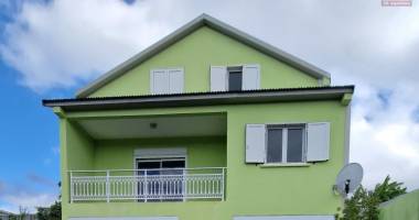 a louer maison f4/f5 à étage - sainte marie