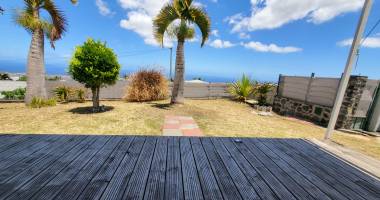 À louer   charmante maison f4 indépendante avec grand jardin   secteur pichette / la possession