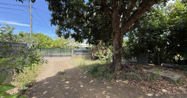 saint pierre 97410 - terrain plat et cloture - zone uf - secteur recherchÉ