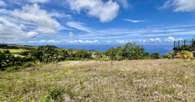 saint pierre 97410 - terrain À bÂtir - accÈs facile - vue imprenable - proche commoditÉs - cadre verdoyant