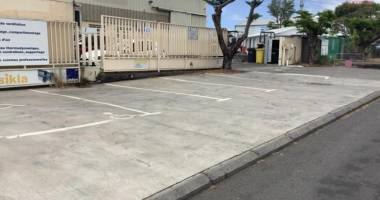 a louer local de 295m2 sur saint-paul ( cambaie )