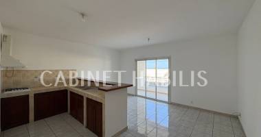 À louer - appartement de type f3 d'environ 67,46 m2 - saint-pierre - 741 €