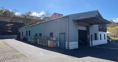 local d'activité de 386 m2  à louer à la zac portail - st-leu