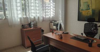 local professionnel - 97110 pointe À pitre