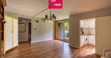 bellepierre : t2 rénové et spacieux dans résidence de standing à 3 min du chu