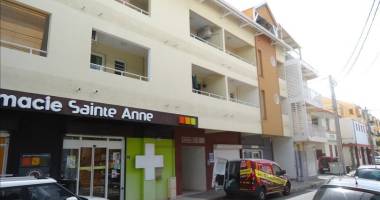ste anne centre ville. appt t3 recent. en tres bon etat. a 200m de la plage. proche de toutes commodites. ...