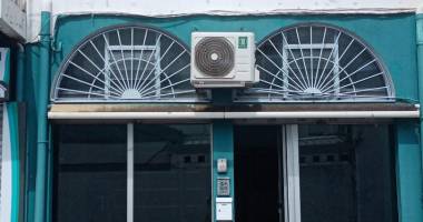 local commercial 50m2 centre ville st denis